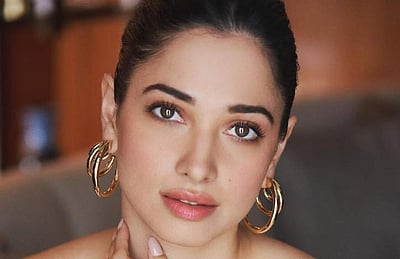 மணலில் புதைந்த தமன்னா: வைரல் புகைப்படம்!