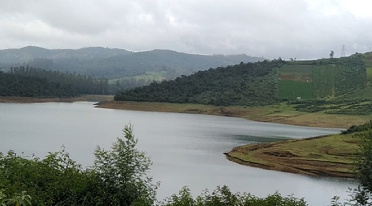 அணைகள் திறக்கட்டும்