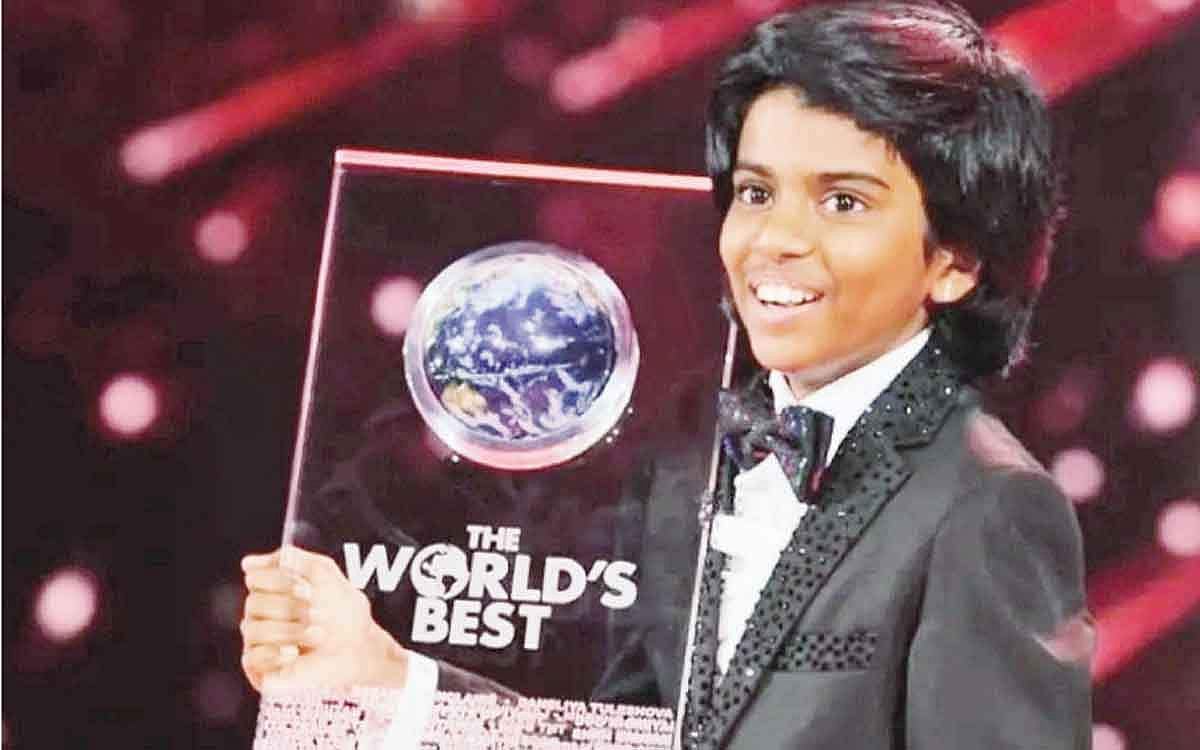 நிலவில் பியானோ வாசிக்க வேண்டும்!