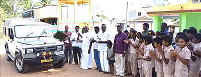தேவண்ணகவுண்டனூர் அரசுப் பள்ளிக்கு இலவச வேன் வசதி தொடக்கம்!