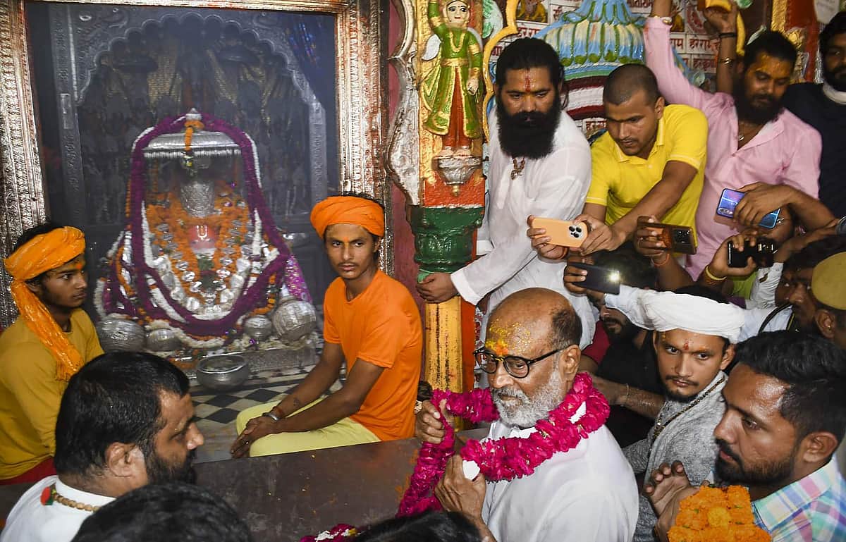 ராமர் கோயிலில் ரஜினி சுவாமி தரிசனம் - புகைப்படங்கள்
