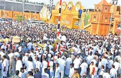 அதிமுக பொன்விழா மாநாட்டில் நிறைவேற்றப்பட்ட தீா்மானங்கள்