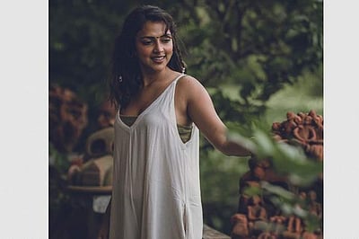 தனக்கு தானே உதவிக்கொள்பவர்களுக்கு இப்பிரபஞ்சமும் உதவும்: அமலா பாலின் தத்துவம்!  