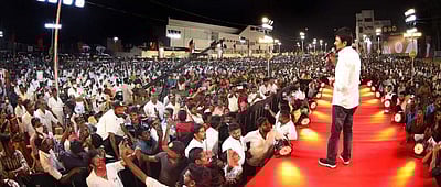 நான் மட்டும் தான் கிடைக்கிறேன் என என்னிடம் மட்டும் கேள்வி கேட்கிறீர்கள்.. இப்படி சொன்னது?