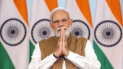 எதிா்காலத்தை கட்டமைப்பதில் முக்கிய பங்காற்றும் ஆசிரியா்கள்! - பிரதமா் மோடி புகழாரம்