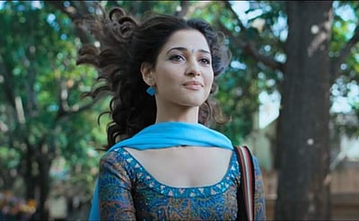 10 கோடி பார்வைகளை கடந்த பையா பட பாடல்: லிங்குசாமி நெகிழ்ச்சி!