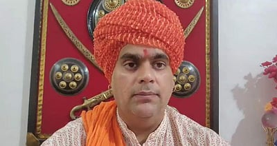 நிலவை ஹிந்து ராஷ்டிரமாக அறிவிக்க வேண்டும்!