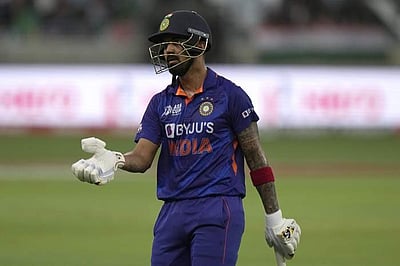 ஆசியக் கோப்பை: முதல் இரு போட்டிகளிலிருந்து விலகிய கே.எல்.ராகுல்!