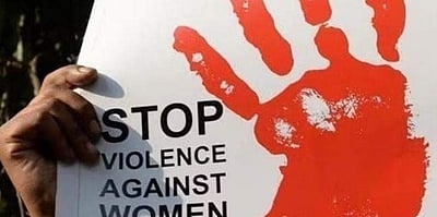 மனைவியுடன் தகராறு: கை விரலை கடித்துத் தின்ற கணவன்!