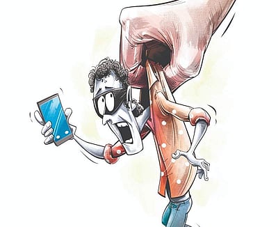 காவல் நிலையத்திலேயே செல்போன்களைத் திருடிச் சென்ற நபர்!