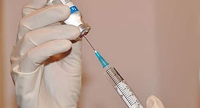 உலகில் புற்றுநோய் சிகிச்சைக்கான முதல் ஊசி மருந்தை உருவாக்கி இங்கிலாந்து சாதனை!