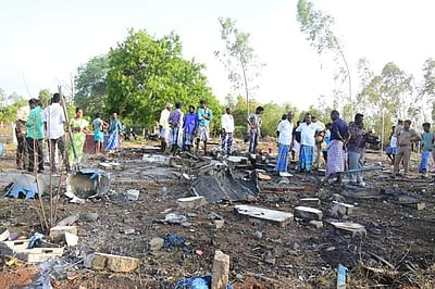 புதுக்கோட்டை பட்டாசு ஆலை தீ விபத்தில் இருவர் சாவு