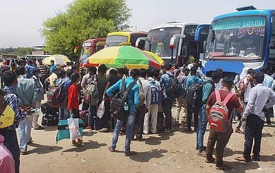 கலவரம்: வேலூர் - ஆந்திரம் செல்லும் பேருந்துகள் நிறுத்தம்!