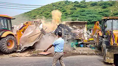 நாக்பூர் வன்முறை: முக்கிய குற்றவாளியின் வீடு இடித்துத் தரைமட்டம்