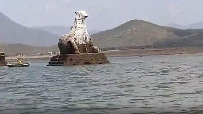 மேட்டூர் அணை: நந்தி சிலை தெரிகிறது!