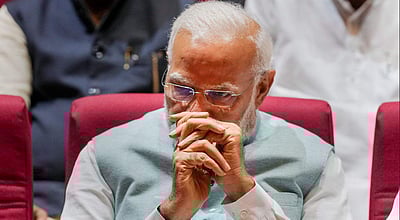 பாஜக கூட்டணி, இந்தியா கூட்டணி எம்பிக்கள் தனித்தனியே ஆலோசனை!