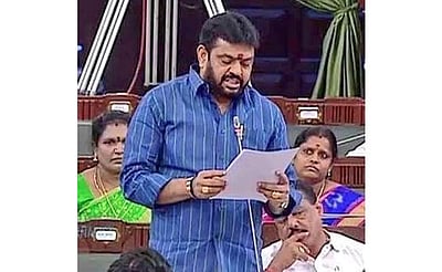 அதிமுக முன்னாள் எம்எல்ஏ சத்யா வீட்டில் சோதனை!