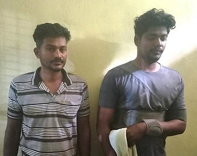 வீட்டின் மீது வெடி வீசிய வழக்கு: சென்னையைச் சோ்ந்த 2 போ் கைது