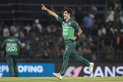 ஆசியக் கோப்பை தொடரிலிருந்து விலகிய பாகிஸ்தான் வேகப் பந்துவீச்சாளர்!