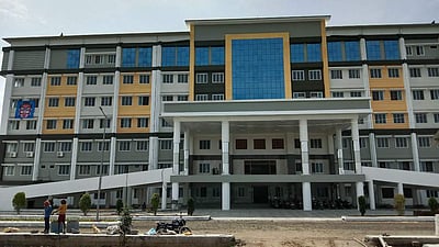 நாமக்கல் புதிய அரசு மருத்துவமனை கட்டடம்: 15 லட்சம் லிட்டா் குடிநீருக்கான திட்டப் பணிகள் 90 சதவீதம் நிறைவு