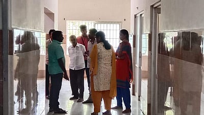 நாமக்கல் அரசு மருத்துவக் கல்லூரி மாணவர்கள் 11 பேருக்கு வாந்தி, மயக்கம்