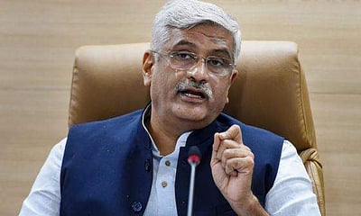 மத்திய நீர்வளத்துறை அமைச்சருடன் காவிரி ஆணையத் தலைவர் சந்திப்பு!