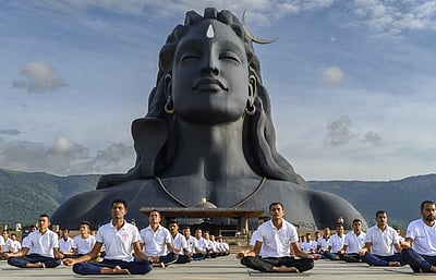 ஈஷா அறக்கட்டளை: ஆள்கொணர்வு மனு தள்ளுபடி; பிற விசாரணைகளுக்குத் தடையில்லை - உச்ச நீதிமன்றம்