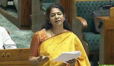 ஹிந்தியில் பேசினால் எனக்குப் புரியாது: பாஜக எம்.பி.க்களுக்கு கனிமொழி பதிலடி