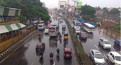சென்னை, புறநகரில் பரவலாக மழை: காலை 10 வரை தொடரும்!