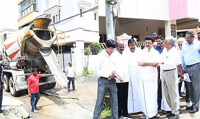 சென்னை சாலைப் பணிகளை ஆய்வு செய்த முதல்வர் ஸ்டாலின் !