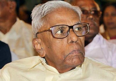 ஆர்.எம்.வீரப்பன் மருத்துவமனையில் அனுமதி