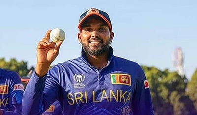 உலகக் கோப்பை போட்டியிலிருந்து ஹசரங்கா விலகல்!