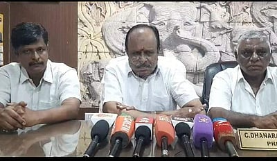 கர்நாடகம் வழியாக செல்லும் லாரிகளை இயக்க வேண்டாம்: லாரி உரிமையாளர்கள் சம்மேளனம்