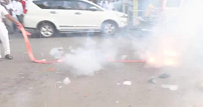 பாஜக கூட்டணி முறிவு: அதிமுகவினர் கொண்டாட்டம்!