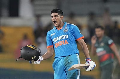 ஓராண்டில் 5 சதங்கள்: சாதனைப் பட்டியலில் இணைந்த ஷுப்மன் கில்!