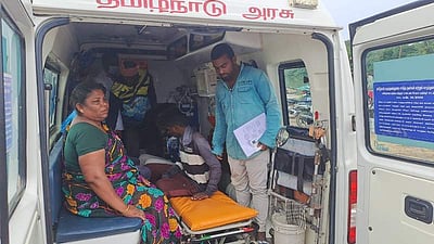 நாகை மீனவர்கள் மீது கத்தி முனையில் மீண்டும் தாக்குதல்!