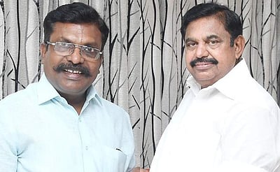 திருமாவளவனிடம் நலம் விசாரித்த இபிஎஸ்!