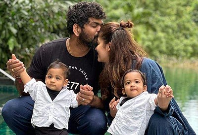 மகன்களுடன் விக்னேஷ் சிவன் - நயன்தாரா!