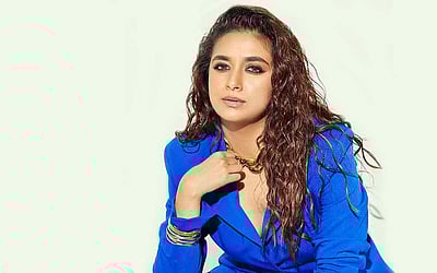 ஸ்டைலிஷாக போஸ் கொடுத்த கீர்த்தி சுரேஷ் - புகைப்படங்கள்