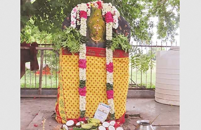 கம்பனுக்கு ஞானம் அளித்த காளி