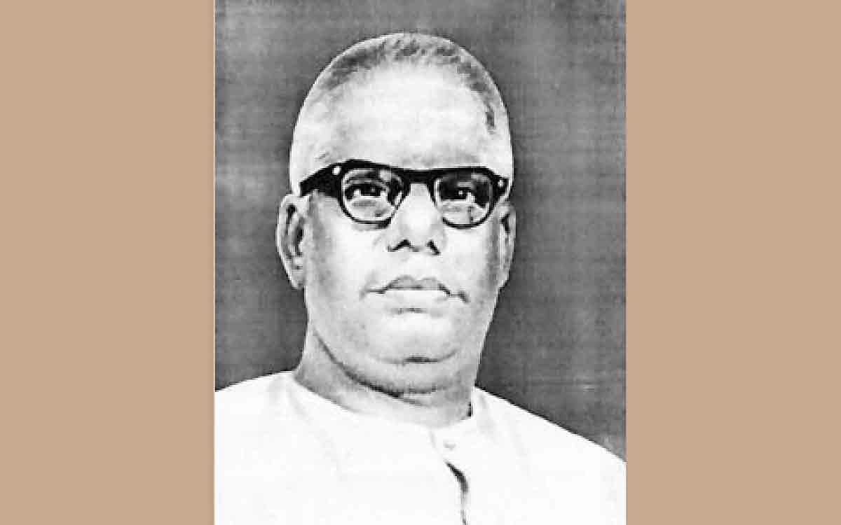 தமிழுக்குத் தொண்டாற்றித் தம்புகழ் நிறுவியவர்! 