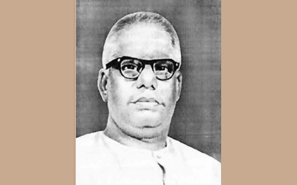 தமிழுக்குத் தொண்டாற்றித் தம்புகழ் நிறுவியவர்! 