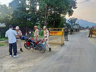 மணிப்பூர்: மோரே நகரில் ஊரடங்கு தளர்வு!