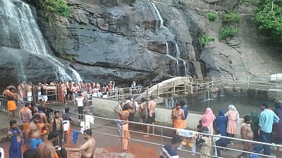 குற்றாலம் அருவிகளில் குளிக்க மீண்டும் அனுமதி!
