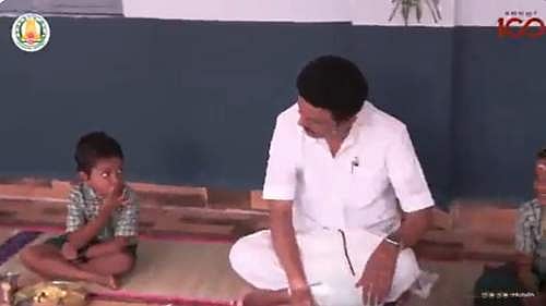 செவிக்குணவோடு வயிற்றுக்குணவு