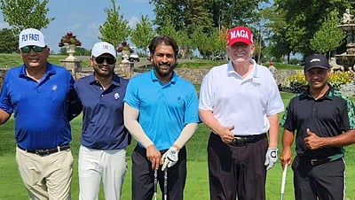 முன்னாள் அமெரிக்க அதிபருடன் கோல்ஃப் விளையாடிய எம்.எஸ்.தோனி!