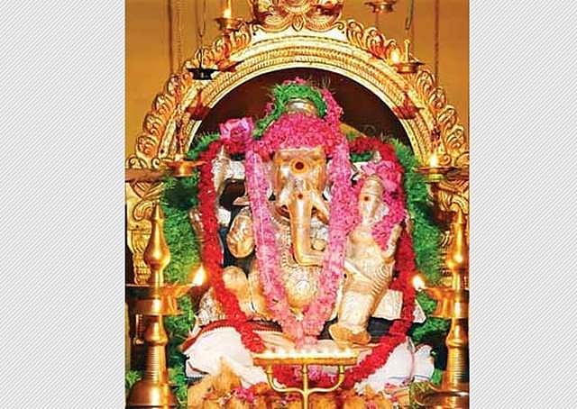 நினைத்தது நிறைவாக்கும் நீலவேணி விநாயகர்