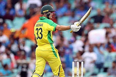 வார்னர், லபுஷேன் சதம் விளாசல்: தென்னாப்பிரிக்காவுக்கு 393 ரன்கள் இலக்கு!