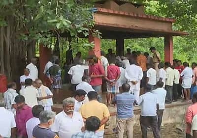 சொந்த ஊரில் நடிகர் மாரிமுத்துவின் உடல் தகனம்! மக்கள் கண்ணீர் அஞ்சலி...