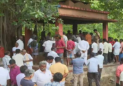 சொந்த ஊரில் நடிகர் மாரிமுத்துவின் உடல் தகனம்! மக்கள் கண்ணீர் அஞ்சலி...